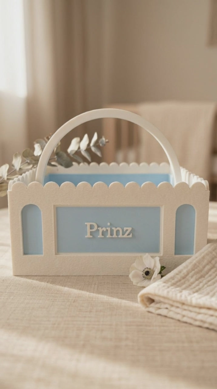 Geburtskörbchen personalisiert | Geschenk zur Geburt Junge | Babyblau & Weiß